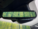 【デジタルインナーミラー】後席の大きな荷物や同乗者で後方が確認しづらい時でも安心!カメラが撮影した車両後方の映像をルームミラー内に表示。クリアな視界で状況の確認が可能です!