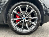 時を経ても深い魅力を放ち続けるBMW。より快適にお乗り頂くためにサポートプログラムをご用意しております。※認定中古車保証は登録日より最長4年間まで延長が可能です。