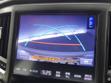 バックガイドモニターで、後方を確認しながら安心して駐車することができます。運転初心者も熟練者も必須の機能ですよ!
