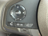 【ステアリングスイッチ】運転中、前方から目線をそらすことなく、オーディオ等の操作が可能な便利機能!安心&快適なドライブを演出してくれます♪