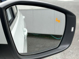 後側方の車両を検知してドライバーへ注意を促すブラインドスポットディテクションを装備。