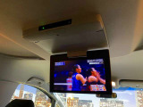 【フリップダウンモニター】付き☆後部座席に座りながら大画面でTVやDVDをお楽しみいただけます♪