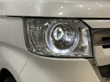 LEDヘッドライトで夜道も安心!