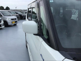 ご遠方のお客様には専門業者を介した陸送納車サービスがございます【※有料】。 お住まい・お届けご希望ご希望の地域をご連絡頂ければ輸送費用のお見積りと輸送期間の目安をご案内させていただきます。
