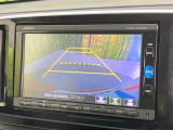 【バックカメラ】駐車時に後方がリアルタイム映像で確認できます。大型商業施設や立体駐車場での駐車時や、夜間のバック時に大活躍!運転スキルに関わらず、今や必須となった装備のひとつです!