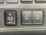 【両側パワースライドドア】スマートキーや運転席のスイッチで後席両側スライドドアの開閉が可能♪電動だから力を入れてドアを開ける必要が無く、小さなお子様でも簡単に開け閉めでき快適です♪