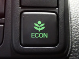 エンジン、エアコンなどを制御し低燃費な『ECONモード』に、また走りを楽しみたいとき、空調など快適性を重視したいときにはスイッチOFFで通常モードに切り替えができます!