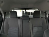前席からのリアビューです。中古車でも気持ち良くお乗り頂けるように、仕上げ専門スタッフが内装をクリーニングして納車いたします!