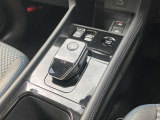 第2世代 e-Power専用デザインのシフトレバー。操作はとても簡単です。