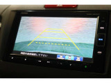 バックカメラが装備されており、後方の安全確認はもちろんのこと狭い場所での駐車や雨の日・夜間など視界の悪いコンディションでのストレスの軽減にもなります!