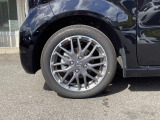ピューターグレーの純正15インチアルミホイール☆タイヤサイズは165/55R15です♪