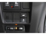運転席からもテールゲートの開閉が出来ます