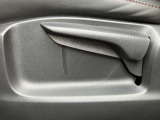運転席だけじゃなく、助手席も快適な空間となってます。