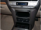 スマートキー付きです。スマートキーとは鍵を車に差し込まなくても、ドアノブを触ったりするだけで、ドアロックを解錠できます。これが凄く便利なんですよ。