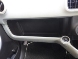 トヨタ認定中古車保証付!(1年間、距離無制限 HV車はHV保証付) 別途延長保証もご用意しております♪ ぜひ現車を確認にご来店ください