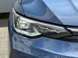 LEDマトリックスヘッドライト「IQ.LIGHT」。対向車や先行車を検知し、LEDを個別制御。まぶしさを抑えながら、夜間の視界をしっかり確保。