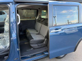 両側パワースライドドアです