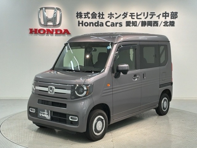 N-VAN +スタイル ファン 4WD 