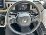 クルーズコントロール、ステアリングリモコンスイッチも付いておりますので運転中の操作も楽々です★