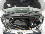 普段はあまり見ないエンジンルーム内も綺麗に仕上げています。見えないところも清潔に保ちたいですよね。