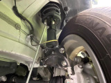 お車を安心してお乗りいただく為には、足回りの定期点検が欠かせません。サービスサポート(有償保証)では無料点検もご提供しており、安心のカーライフをお過ごしいただけるサポート体制が整っています。
