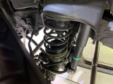 お車を安心してお乗りいただく為には、足回りの定期点検が欠かせません。サービスサポート(有償保証)では無料点検もご提供しており、安心のカーライフをお過ごしいただけるサポート体制が整っています。