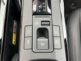ブレーキホールドスイッチ、VSC OFFスイッチ、ドライブモードセレクトスイッチ、パーキングブレーキスイッチ、オートEV/HVスイッチ、EV/HVモード切替スイッチ