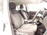 楽な姿勢で座ることが出来るので長時間の運転でも疲れにくいですし体もぶれにくいですよ。
