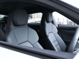 e-tron GT クワトロ 4WD 
