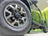 【純正15インチアルミホイール】外観にマッチした純正アルミホイールを装着しております。各種社外アルミホイールや、スタッドレスタイヤも取扱いしております。是非ご相談ください♪