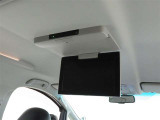 トヨタ純正11型後席ディスプレイを装備しております。