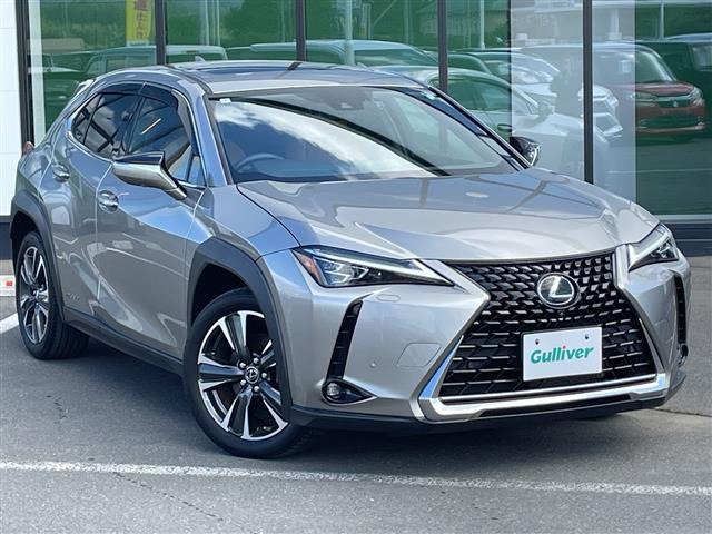 UX 250h バージョンL 4WD 本革シート