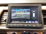 バックも安心のバックカメラ付いています。バックカメラがあると、いつでも安全にバックできますね。死角も減ります。