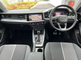 A1スポーツバック 25 TFSI アドバンスド 