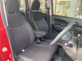 運転席、助手席まわりです。実際お座りいただくのが、分かりやすいと思います。お気軽にご来店ください!