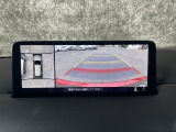 狭い場所での駐車やすれ違いなどでより的確な運転操作に役立つ360&deg;ビューモニターが装備されています。