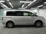 納車前に自社整備工場で点検整備を実施。納車から1年間の全国トヨタロングラン保証付きですので、ご安心してお乗りいただけます!