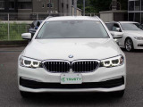 BMW在庫保有台数常時100台以上!ご来店の際はBMW本店(厚木市下荻野140-1)にご来店ください!弊社自慢の全天候型ショールーム!BMW在庫保有台数常時100台以上ございます!