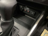 運転席・助手席シートヒーター付き♪お尻や腰回りを温めてくれますよ(^^♪