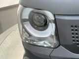 LEDヘッドライトは、点灯の瞬間から最大光量を発揮し、突然暗くなるトンネルなどでの安定感を高めます。