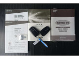 メンテナンスノート、取扱説明書付いています!おクルマの情報が、ギュッと凝縮★ 今までの整備記録が記載されている、大事な物です★