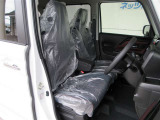 視野が広く操作しやすい運転席
