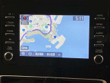 ディスプレイオーディオやカーナビは、現代のドライブにおいて欠かせない装備のひとつです。初めての場所でも迷いにくく、快適なルート案内で運転をサポートします。移動中のエンターテインメント性も高まります。