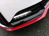 NISMO専用LEDフォグランプ。鮮やかな白光色で明るく照らします。