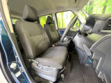 運転席シート廻りは使用感も少なく、良好な状態となっています。丁寧に使われていたことがよくわかりますね。