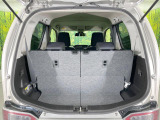 普段のお買い物や通勤、送迎等に十分な荷室スペースを確保しております。セカンドシートを倒すと、大きな荷物の積載も可能です♪