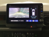 バックモニター付きで車庫入れもラクラク♪
