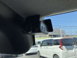 今では必須アイテムの1つ!ドライブレコーダーも付いています◎