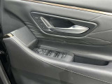 運転席のパワーシートはメモリー機能付き