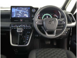 見通しのよいすっきりとした視界で、誰でも運転しやすいです。運転のしやすさは疲れにくさにも繋がりますよ♪